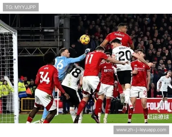 利物浦边锋突破分球造成本方进球